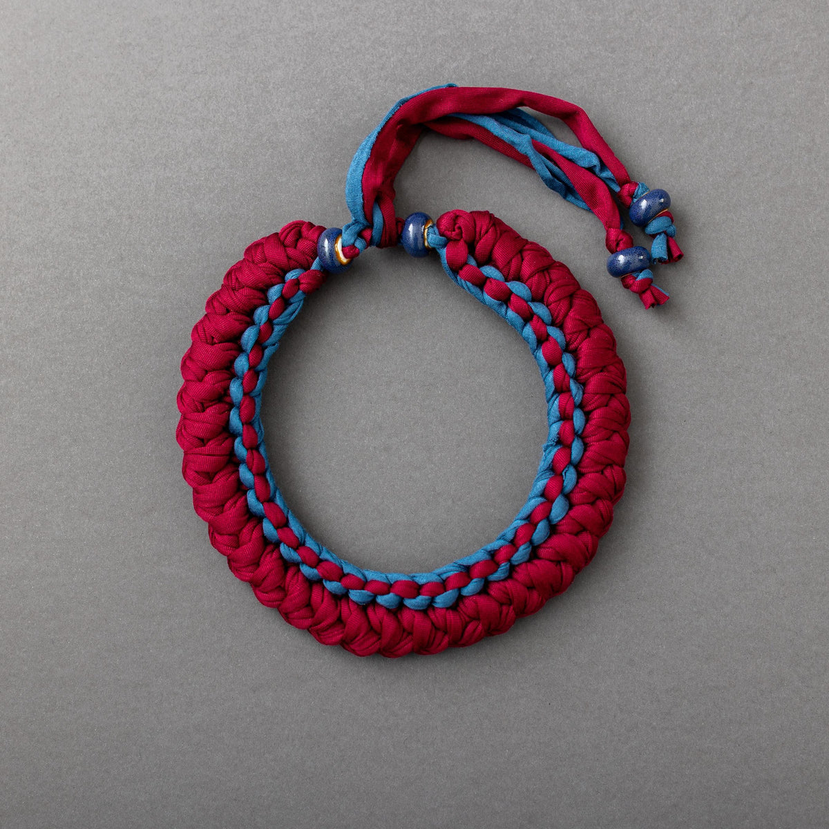 Collana bordeaux e ottanio