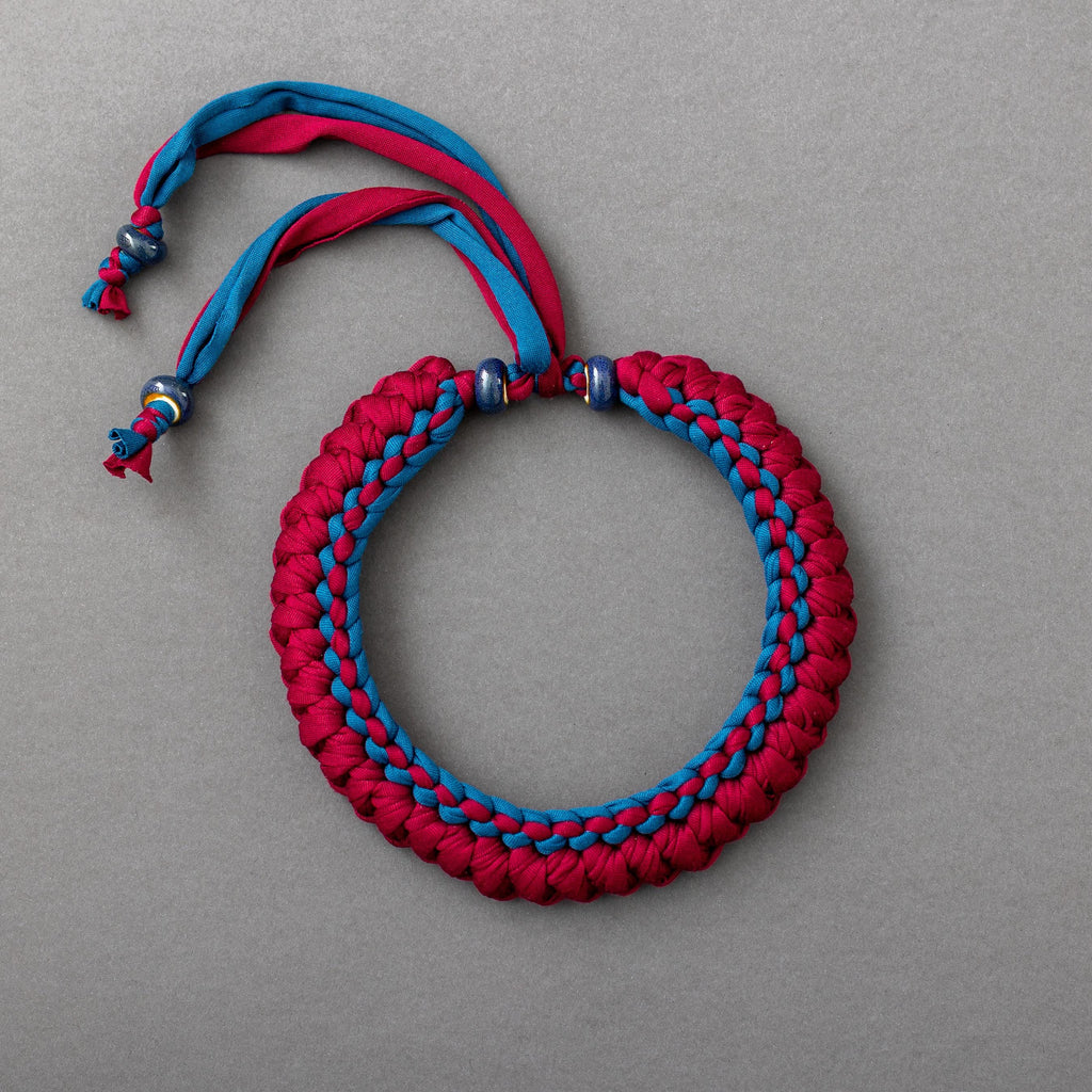 Collana bordeaux e ottanio