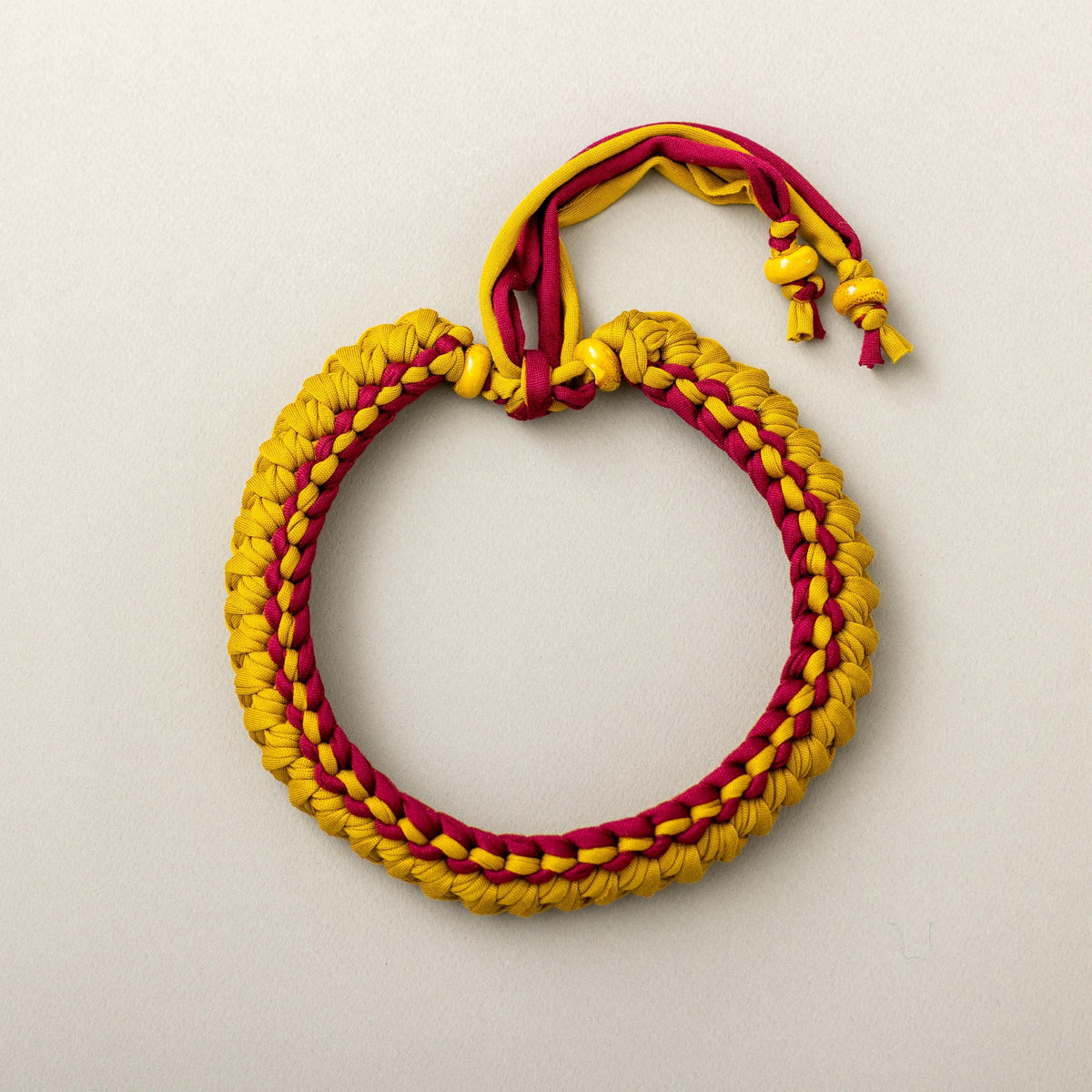 Collana senape e bordeaux