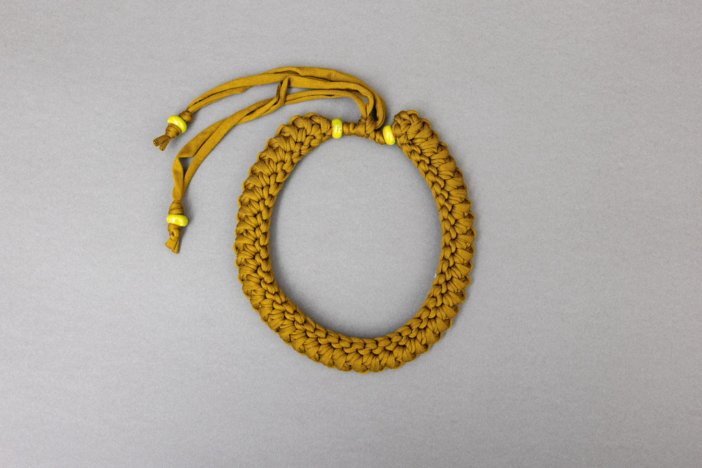 Collana senape