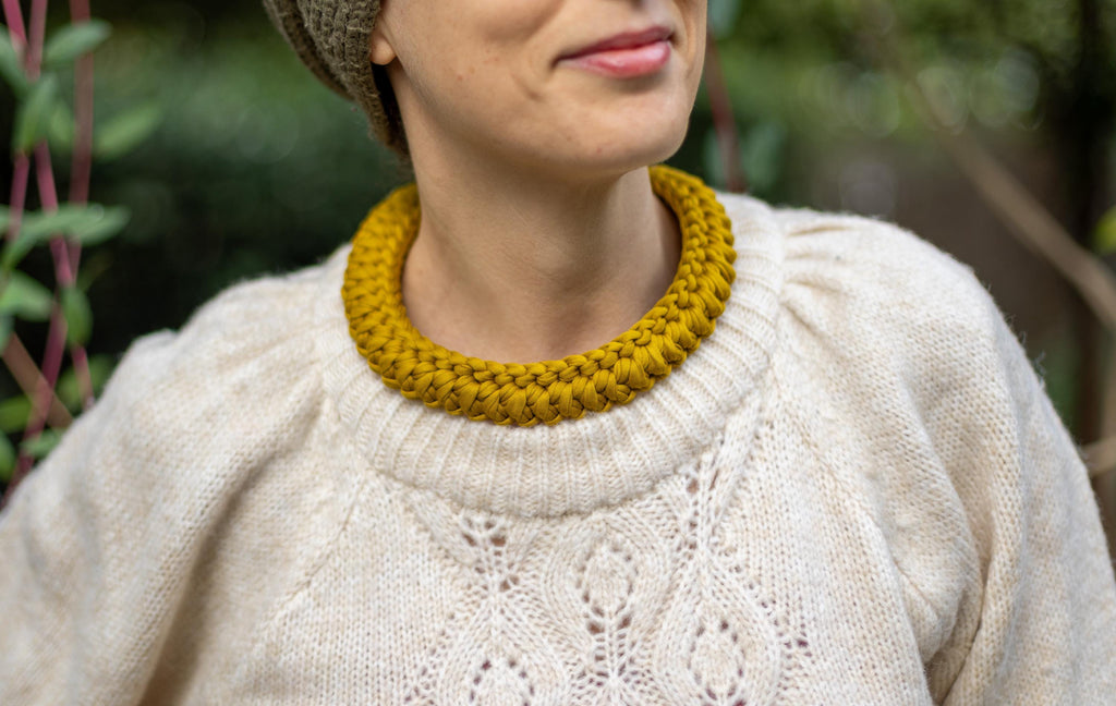 Collana senape