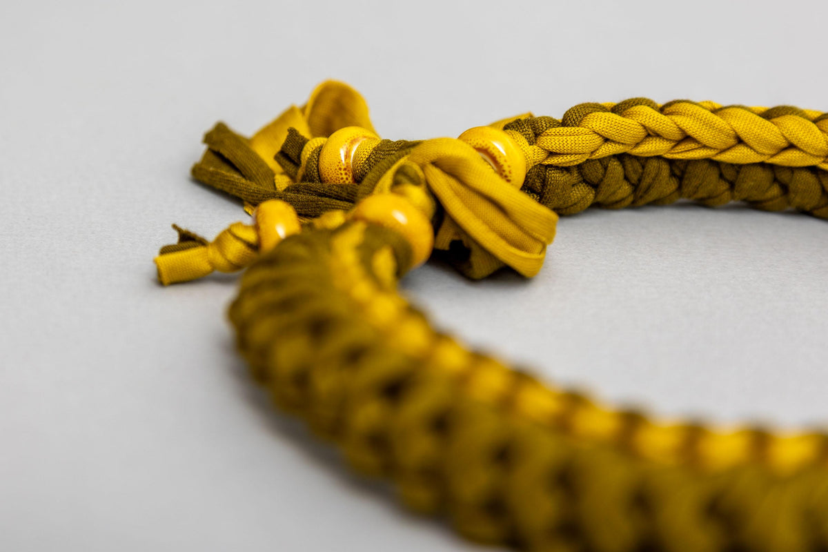 Collana verde militare e senape