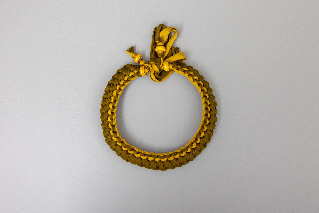 Collana verde militare e senape