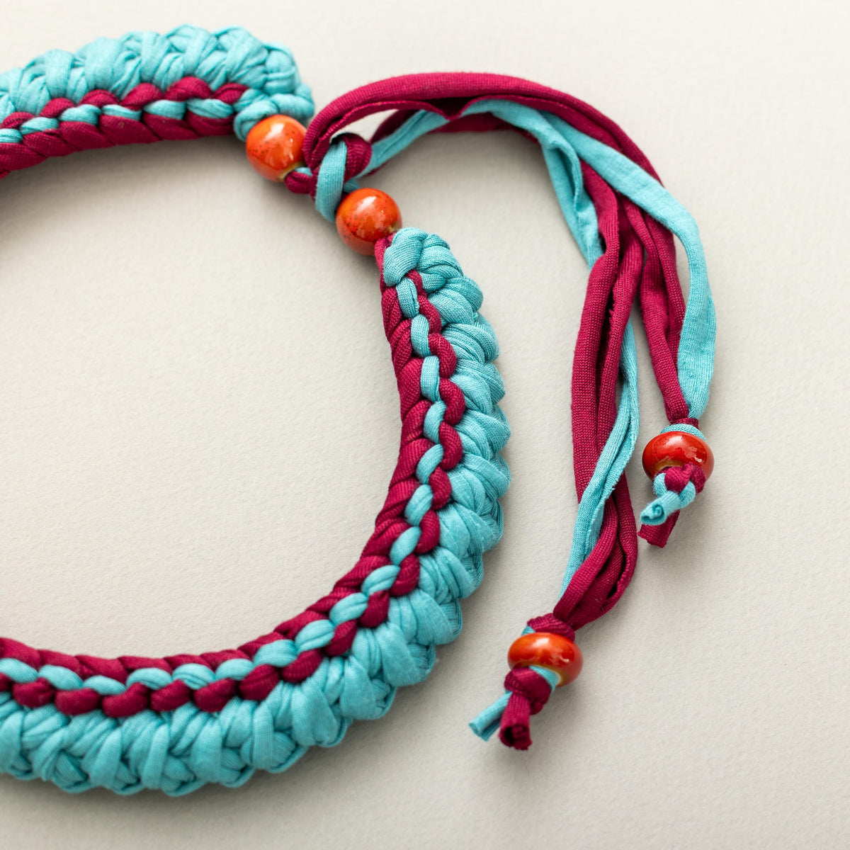 Collana verde acqua e bordeaux