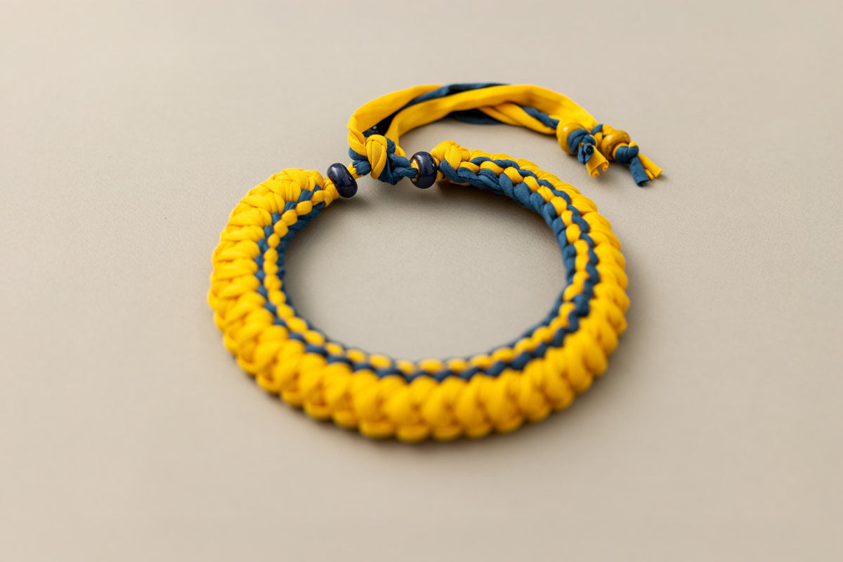 Collana giallo papera e ottanio