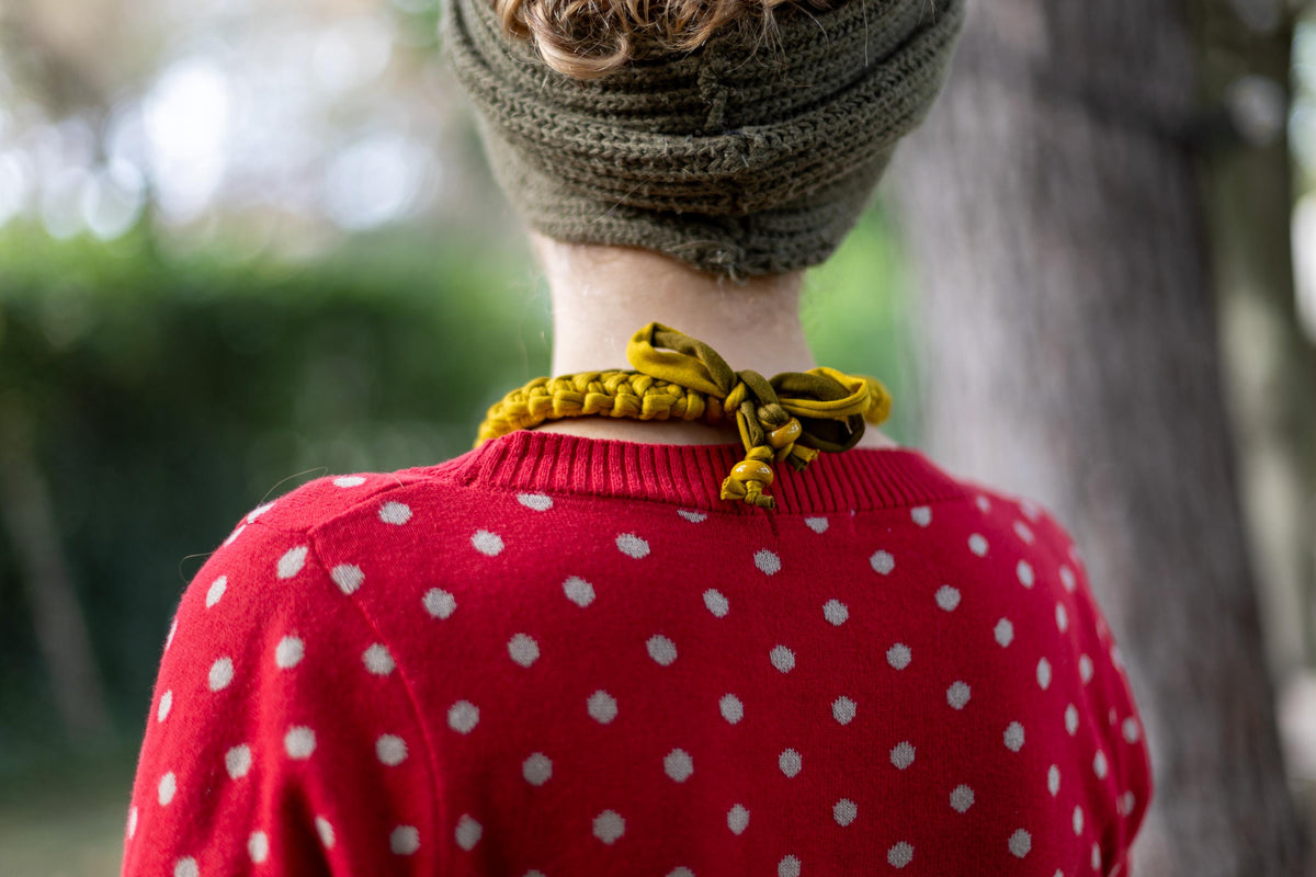 Collana senape e verde militare