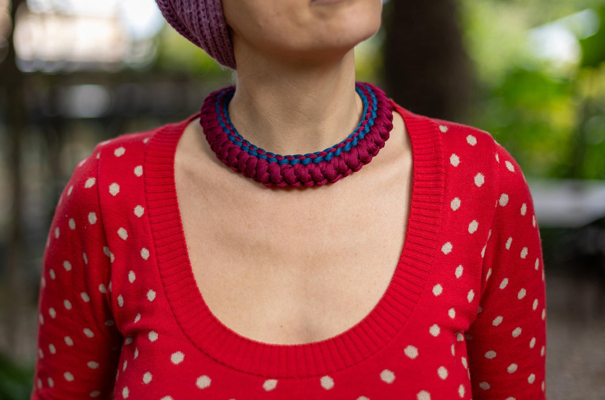 Collana bordeaux e ottanio