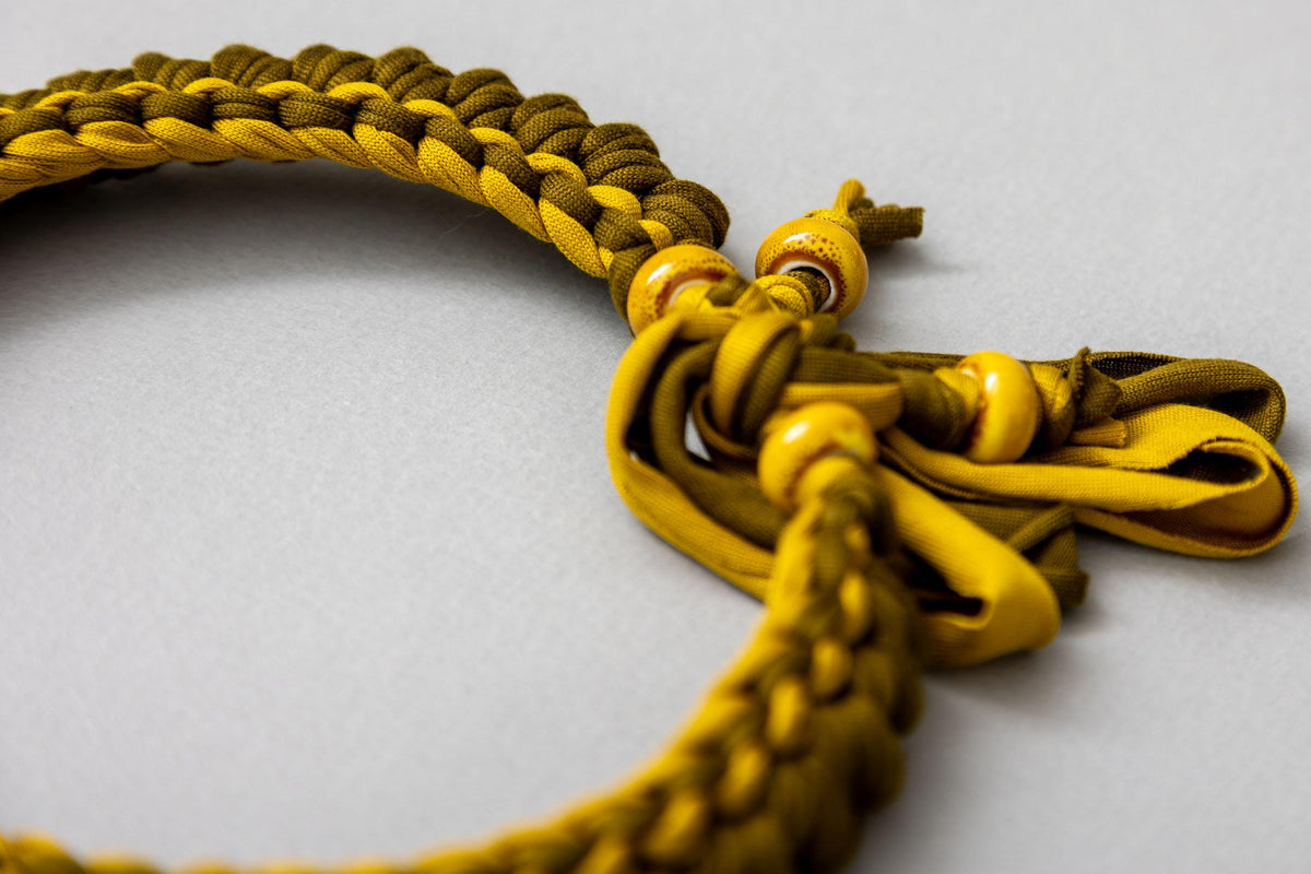 Collana verde militare e senape