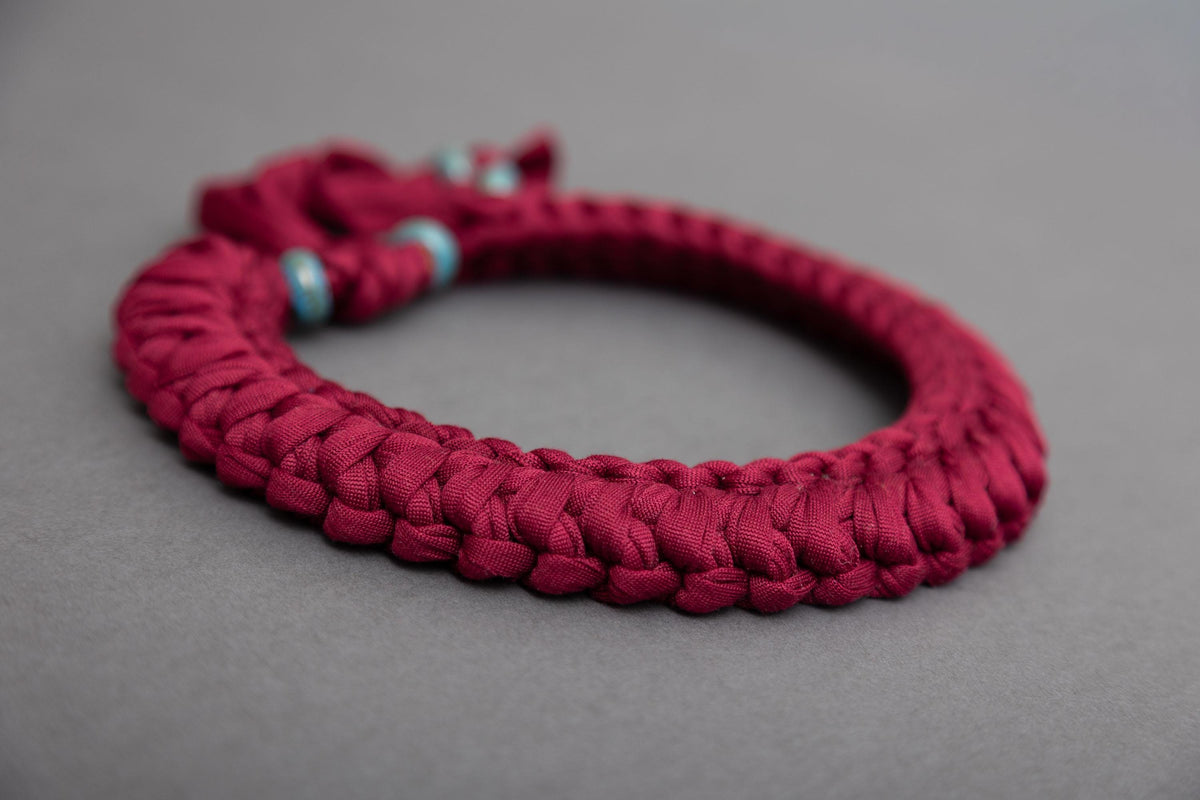Collana rosso vino