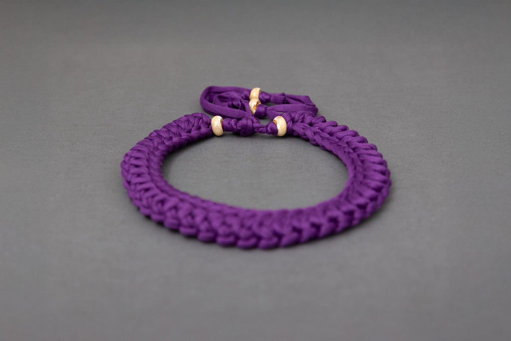 Collana viola intenso