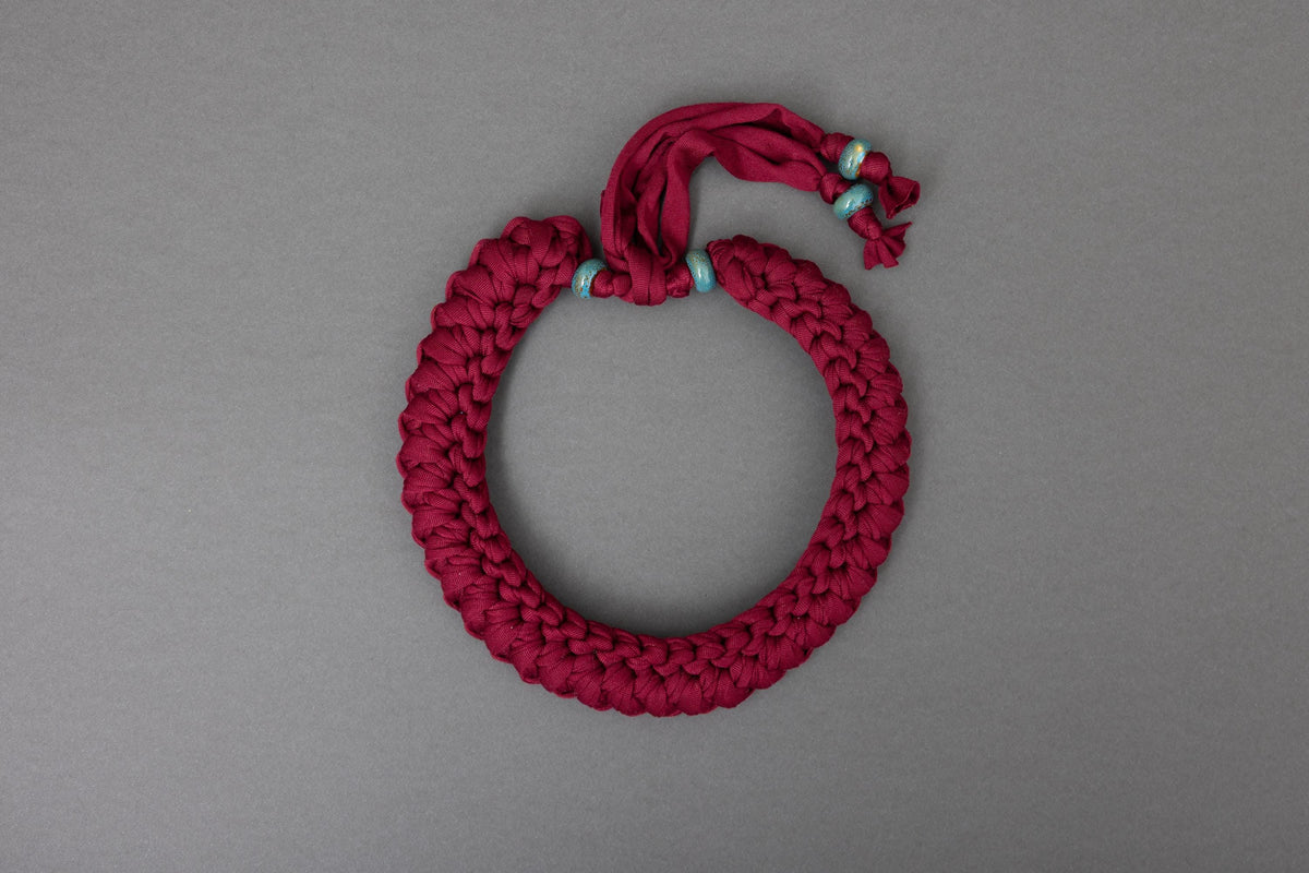 Collana rosso vino